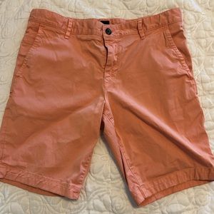 HUGO BOSS men’s Shorts in orange size 33 waist!